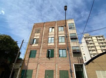 Departamento de 2 ambientes, Córdoba · Alquiler B° Alberdi Dpto 1 Hab Amoblado y Patio