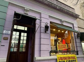 Local comercial · 1m² · 5 Ambientes · Amplio Local en Alquiler - Las Lomitas