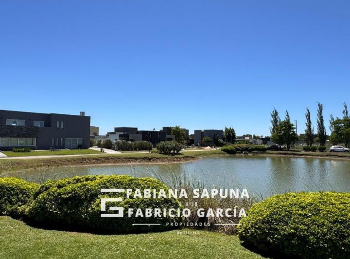 Terreno · 642m²