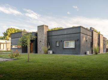 Casa · 200m² · 5 Ambientes · 1 Cochera · Casa en Alquiler Pinamar La Herradura