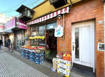 Casa · 374m² · 4 Ambientes · PH y Dos Locales en Venta en Munro