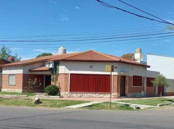 Casa de 10 ambientes, San Rafael · Casa (Tipo Deptos) en Esquina Los Franceses y Benielli, San Rafael