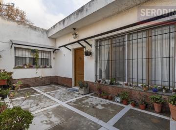 Frente con jardin · PH en Don Bosco