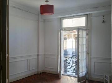 Departamento de 5 ambientes, Congreso · Hipólito Yrigoyen 1900 5° - Semipiso de 5 Ambientes