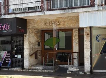 Departamento · 58m² · 3 Ambientes · Depto. 3 Amb. C/balcón Francés Al Frente Alsina 178 Quilmes