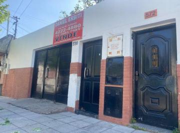 Frente de la casa · Venta - Casa en Avellaneda de 4 Ambientes con Garage, Quincho y Patio