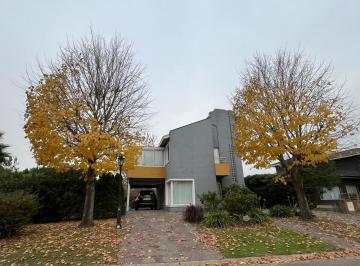Casa de 4 ambientes, Berazategui · Oportunidad en Fincas de Iraola 1
