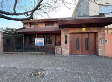 Casa · 200m² · 4 Ambientes · 1 Cochera · Casa 4 Ambientes Merlo Apto Credito