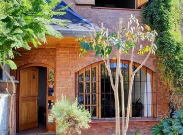 PH · 140m² · 6 Ambientes · 1 Cochera · Venta Hermoso Dúplex B° Santa Genoveva
