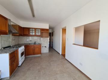 Departamento · 95m² · 5 Ambientes · Alquiler Departamento Echesortu Rosario Piso Exclusivo 3 Dorm. 2 Baños Calefacción Radiadores