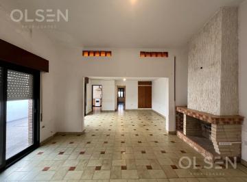 Casa · 205m² · 8 Ambientes · 2 Cocheras · Casa en Venta Apto Crédito B° Alto Alberdi 3 Dorm.