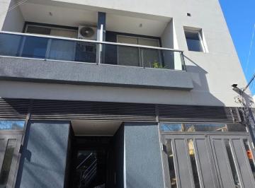 PH de 2 ambientes, Villa Devoto · PH Triplex Al Frente con Balcón y Doble Terraza Propia - Villa Devoto!