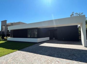 Casa de 5 ambientes, Campana · Casa en Venta de 3 Dorm. C/ Piscina en La Reserva Cardales