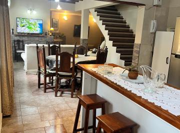 Casa en Venta de 7 ambientes · Casa Céntrica en Venta