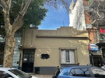 PH · 53m² · 2 Ambientes · Venta Renovado PH de 2 Ambientes con Patio Propio en Paternal. Apto Profesional y Crédito.