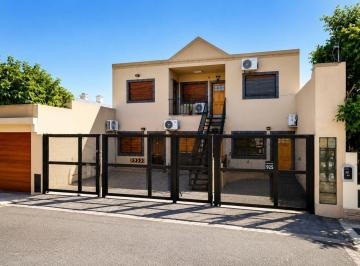 KNK-KNK-4951_2 · Oportunida PH 2 Ambientes con Cochera 68 m² Escucha Ofertas