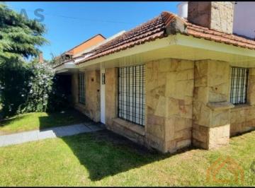 Casa · 105m² · 4 Ambientes · 1 Cochera · Casa - Puerto