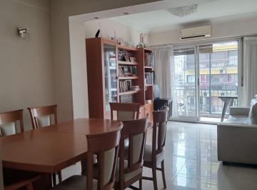 Departamento de 4 ambientes, Balvanera · Av Pueyrredon Al 300 Departamento 4 Ambientes y Lavadero Separado Al Frente