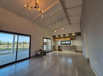 Casa · 101m² · 2 Dormitorios · 1 Cochera · Casa 2 Dorm. a Estrenar Apta Credito!