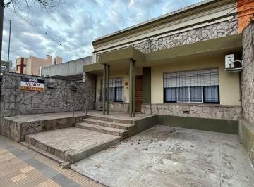 Casa · 116m² · 3 Ambientes · 1 Cochera · Casa - Venado Tuerto