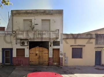 Terreno · 1400m² · Lote/terreno Amplio con Frente Triple en Venta - Monte Castro