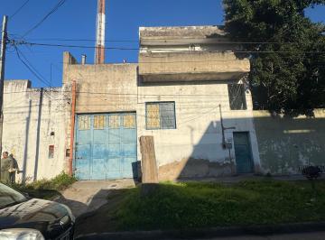 Bodega-Galpón de 3 ambientes, Lanús · Galpón y Depto en Venta - Pilcomayo 2670 Lanús Oeste.