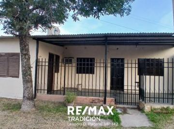 Casa · 130m² · 4 Ambientes · 1 Cochera · Casa 3 Dormi en Venta en Fontana Cercano Av Alvear
