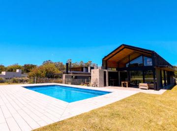 Casa de 4 ambientes, Chapadmalal · Casa con Pileta Para 6 Personas en Barrancas de San Benito, Chapadmalal - Hola Sur Alquileres