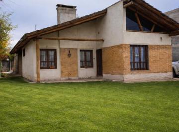 Casa de 7 ambientes, Luján de Cuyo · Veronica Tahan Negocios Inmobiliarios Ofrece Casa en Barrio Semi Privado