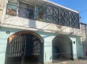 Frente de la propiedad · Venta - PH en Sarandí de 3 Ambientes con Patio y Parrilla