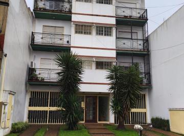 Departamento · 50m² · 3 Ambientes · 1 Cochera · Departamento en Alquiler en Quilmes Oeste