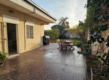 Casa de 4 ambientes, Lanús · Casa a Nueva con Gran Lote (Acepta Permuta en Zona de Banfield)