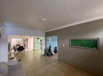 Casa · 3 Ambientes · 1 Cochera · Casa en La Plata