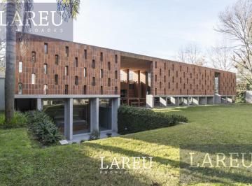 Casa · 200m² · 3 Ambientes · 2 Cocheras · Casa en Robles del Monarca