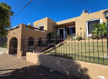 Casa de 2 ambientes, Córdoba · Hermosa Casa Urca 190 m² Cubiertos, Pileta, Cochera Doble