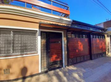 Casa · 120m² · 5 Ambientes · 2 Cocheras · Venta Casa. República de La Sexta. Rosario