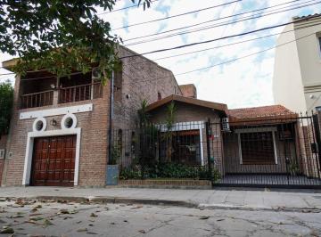 Casa · 184m² · 5 Ambientes · 3 Cocheras · Casa Chalet en Venta en Ciudad Jardin, Tres de Febrero, G. B. a. Zona Oeste