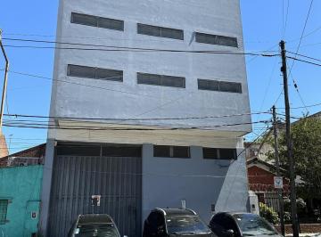 Bodega-Galpón · 888m² · Depósito en Alquiler - Cercano a Gral. Paz