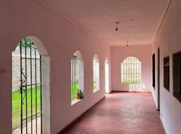 Casa de 3 ambientes, Santo Tomé · Casa con Patio y Entrada Para Auto