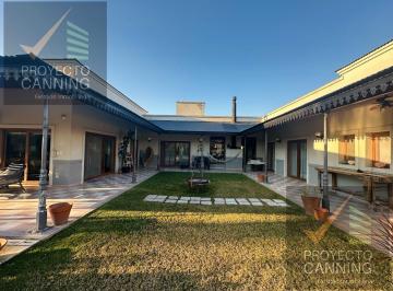 Casa · 311m² · 7 Ambientes · 2 Cocheras · Casa en Venta Barrio El Rebenque