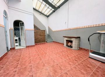 PH · 135m² · 5 Ambientes · PH en Flores