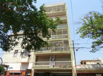 Departamento · 84m² · 4 Ambientes · Comodo y Luminoso Depto 3 Amb con Dependencia