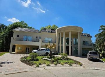 Casa de 8 ambientes, Esteban Echeverría · Casa en Venta en Saint Thomas Este Canning