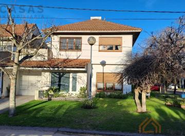 PH · 90m² · 3 Ambientes · 1 Cochera · PH - Parque Luro