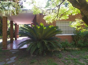 Casa de 2 ambientes, José C Paz · Casa con Gran Parque y Añosa Arboleda!