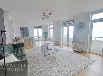 Departamento · 203m² · 5 Ambientes · Lujoso Apto 4 Dorm. Al Frente de Rambla de Carrasco