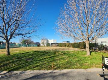 Terreno · 805m² · Terreno en Venta en El Cantón, El Golf, Escobar