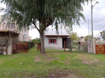 Casa de 2 ambientes, Costa Chica · Casa Sola en Lote en Costa Chica Sobre Av 50 El Limite Frente a Las Toninas