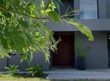 Casa de 5 ambientes, Pilar · Casa en Lagoon