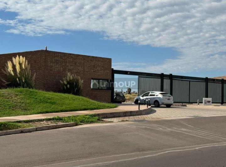 Terreno · 465m²